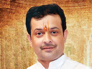 आत्महत्येचे गुढ उकलले:भय्यू महाराज आत्महत्या प्रकरणी केअरटेकर पलक आणि सेवादार शरद, विनायक दोषी सिद्ध; शिक्षा लवकरच होणार जाहीर